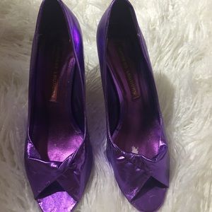 Cutest metallic shoes ever!