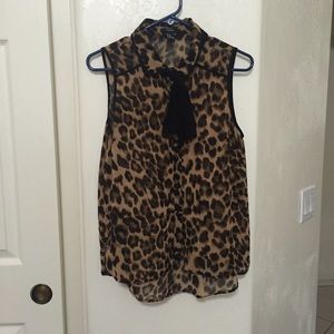 Chiffon Cheetah Print Tie-Front Sleeveless Blouse