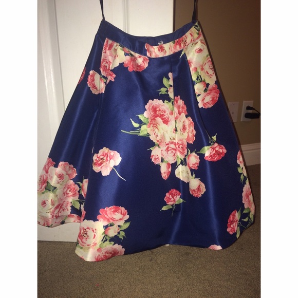 SOLD - Picture 3 of 3