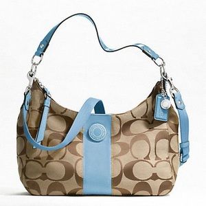 💚Coach Signature Shoulder and Crossbody Bag.❤️