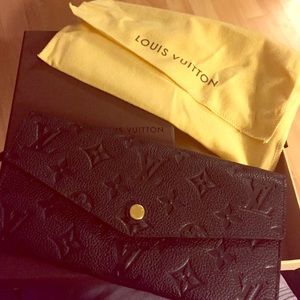 Black Louis Vuitton wallet