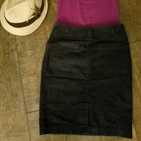 Kenneth Kole Denim Pencil Skirt - Picture 2 of 3