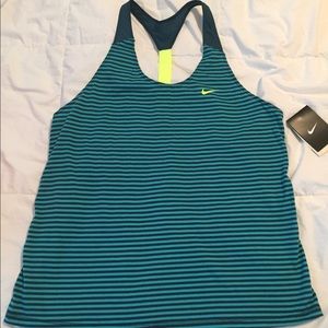❌SOLD❌NWT! Striped Nike medium women's top💕