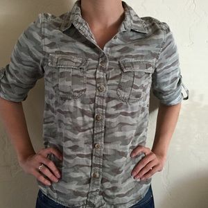 American Eagle camouflouge button down.