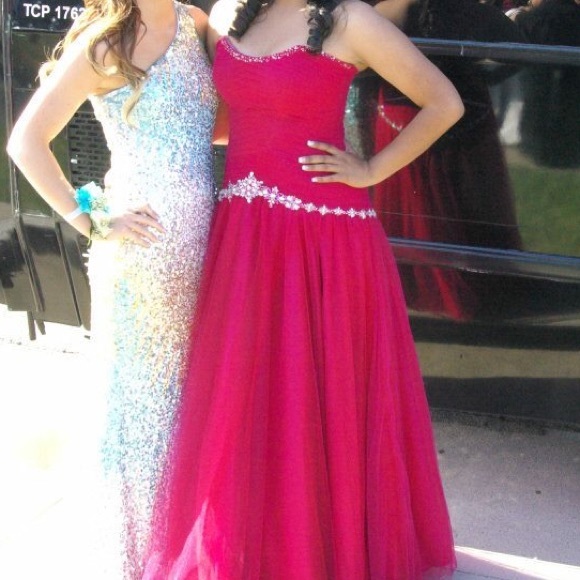 Prom dress - Picture 3 of 4