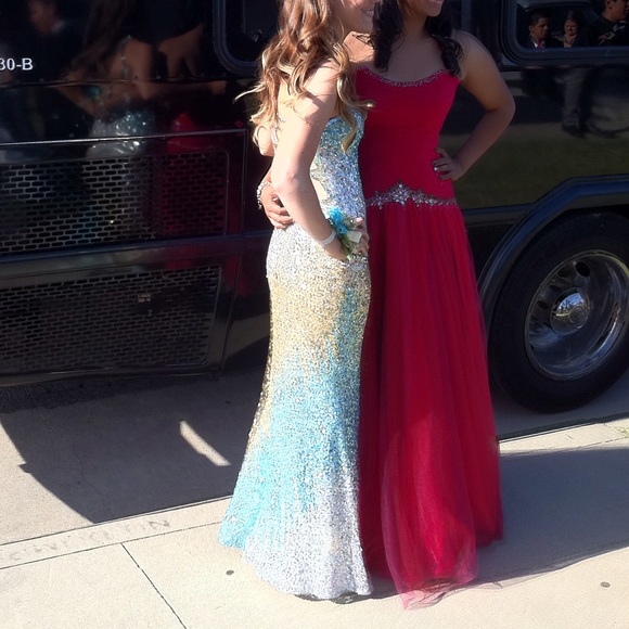 Prom dress - Picture 4 of 4