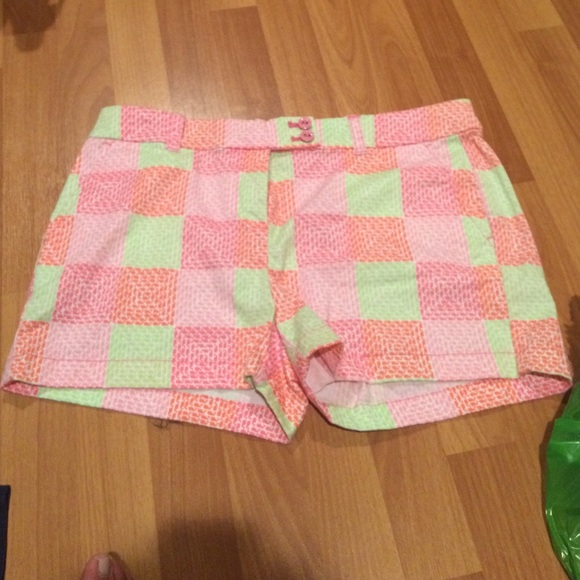 VV Shorts