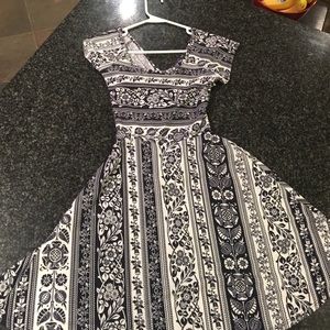 Short flower patterned dress