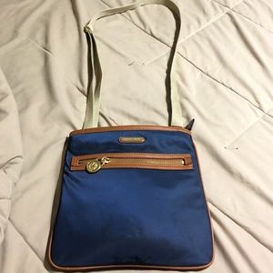 Free shipping!! Michael Kors Crossbody bag