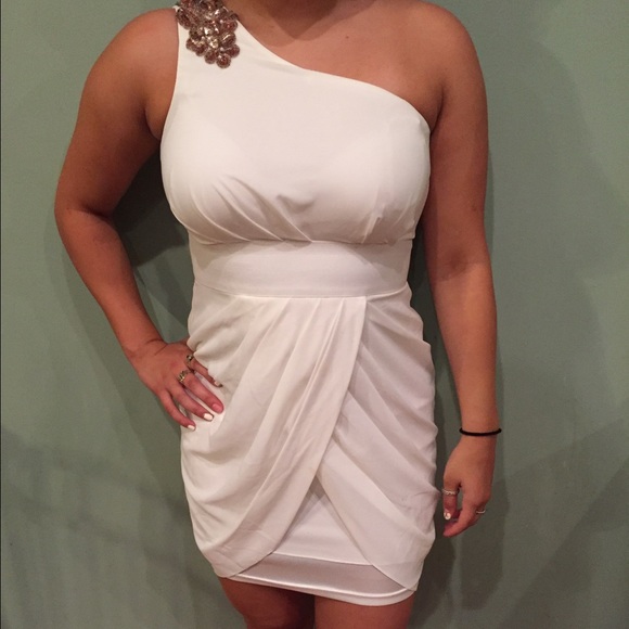 Cute white dress with rose gold decal - Picture 1 of 2
