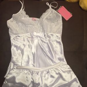 Sleepwear