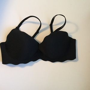 VS 36D Like New Black Push Up Bra