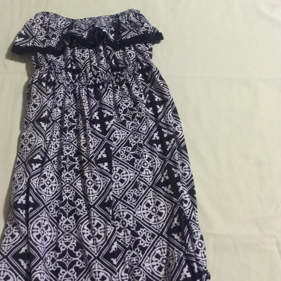 black & white strapless dress!