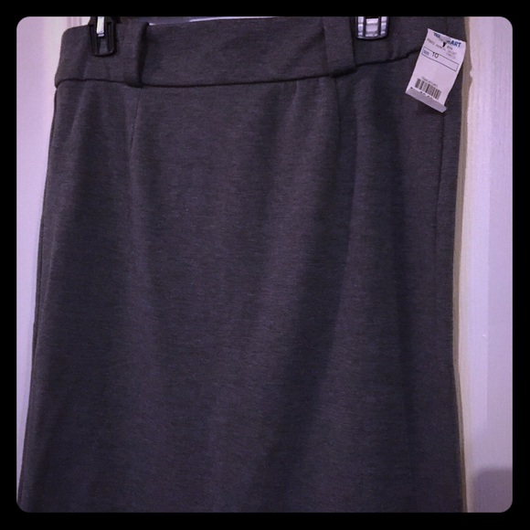 NWT Grey Pencil skirt. Sz 10