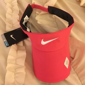Nike Women's Golf Visor