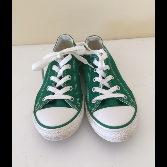 Green low top converse - 3
