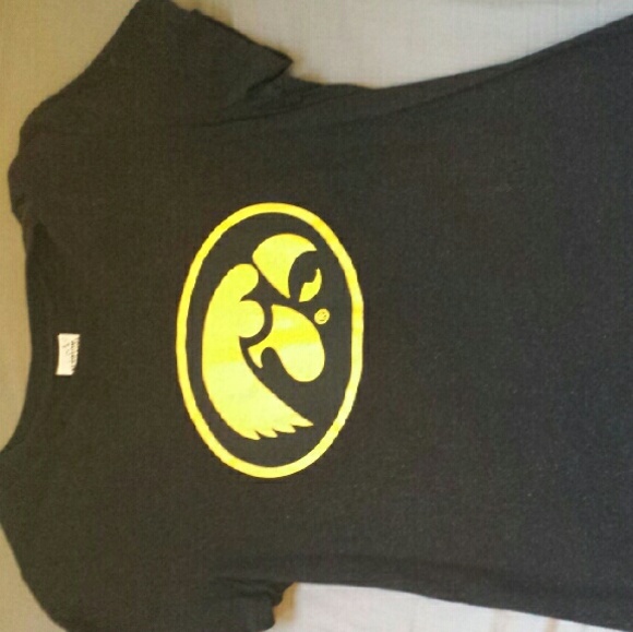 Ladies Hawkeye tee