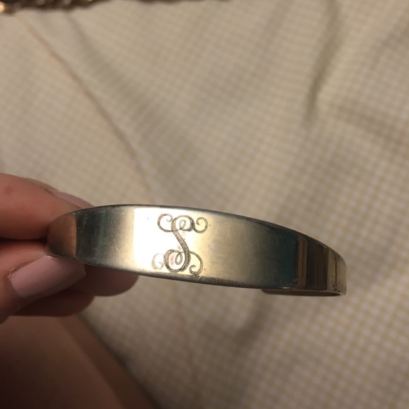 Bracelet with monogram "S"