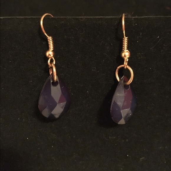 Teardrop Necklace and earring set - Picture 2 of 2