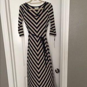 Maxi 3/4 sleeve chevron dress NWOT