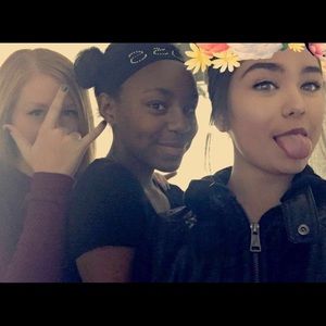 Meet your Posher, Danyelle