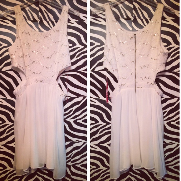 City Triangles White Lace Peekaboo Dress
