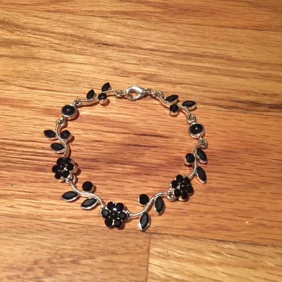 Flower bracelet. 🌹❤️