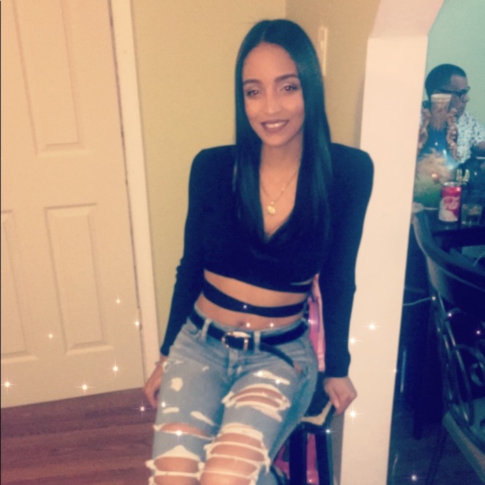 Meet your Posher, Mayelin