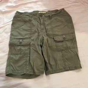 Girls Mudd Bermuda shorts- olive , size 16