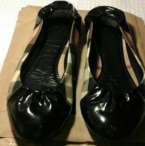 Burberry  patent  leather  nova ballerina  flat