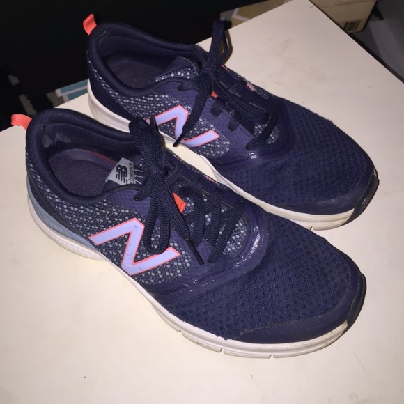 Womens New Balance Tennis Shoes