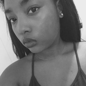 Meet your Posher, Jasmine