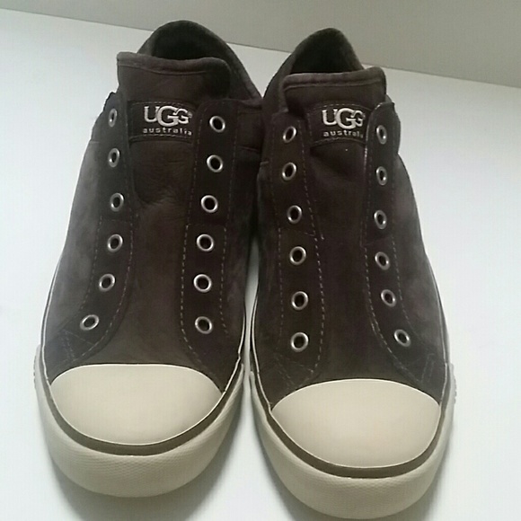 New w/o tags 100% AUTHENTIC UGG.