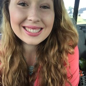 Meet your Posher, Kaylie