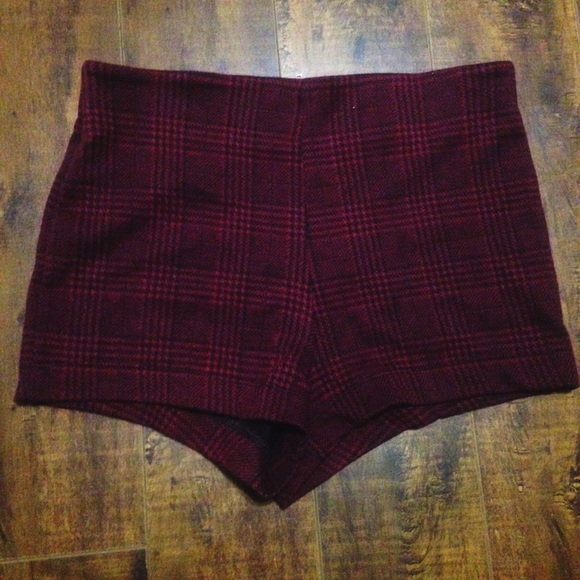 Fall red plaid shorts