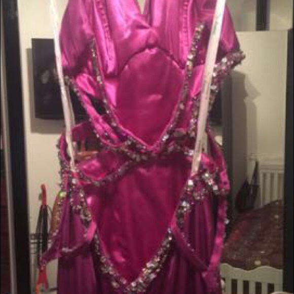 Prom dress - Picture 2 of 4