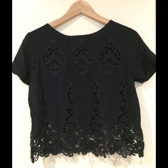 Forever 21 black shirt