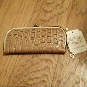 One hour sale! Donating in an hour!