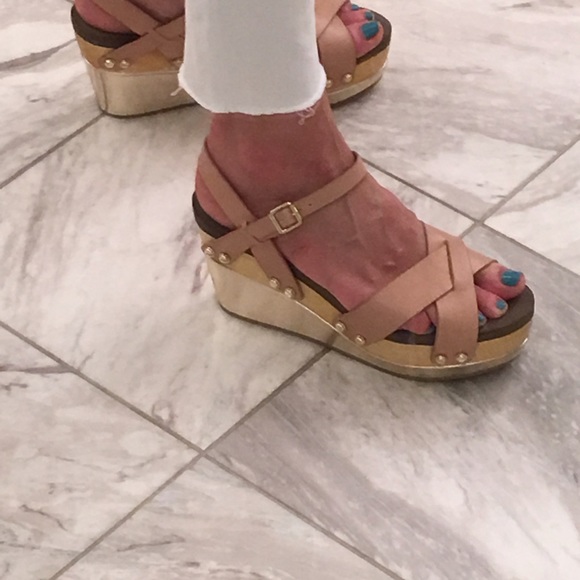 Natural Flog sandals