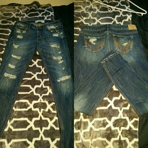 HOLLISTER  BOYFRIEND JEANS