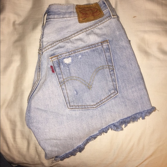 Levis high waited denim shorts