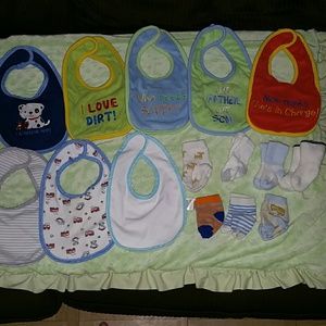 Baby lot bibs and socks