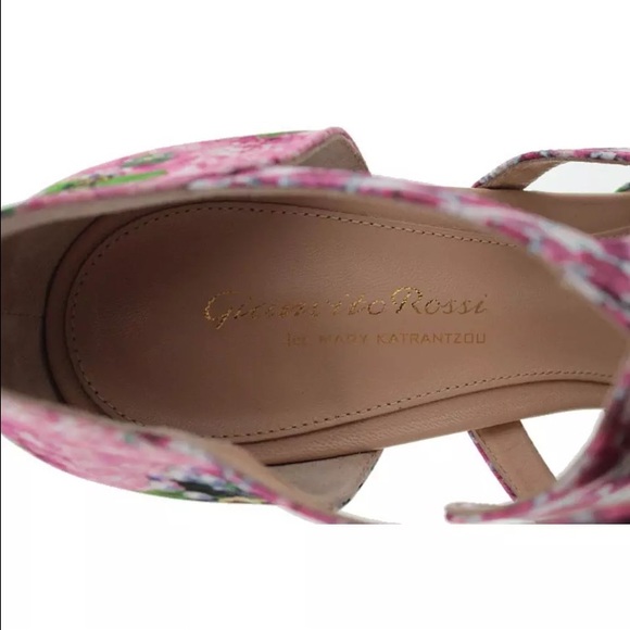 Gianvito Rossi unique floral pumps - Picture 3 of 4