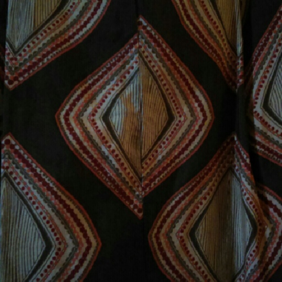 Close Out ♒ Geo pattern skirt♒ - Picture 2 of 2
