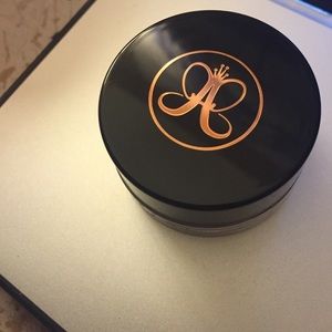 Anastasia dipbrow in soft brown