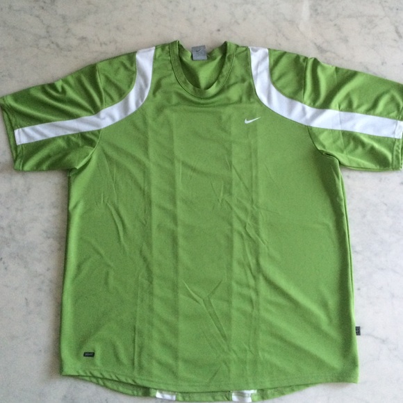 Men  Nike Dri Fit shirt.