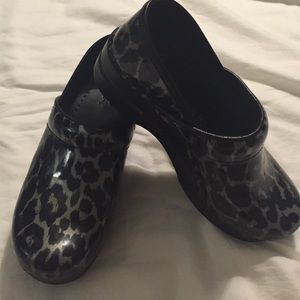 Dansko clogs. Gray leopard print. Size 6.