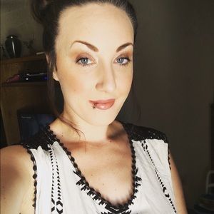 Meet your Posher, Raven