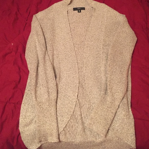Light sweater - Picture 1 of 4