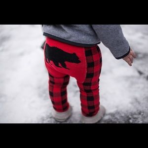 18 🐻 Red bear knitted leggings